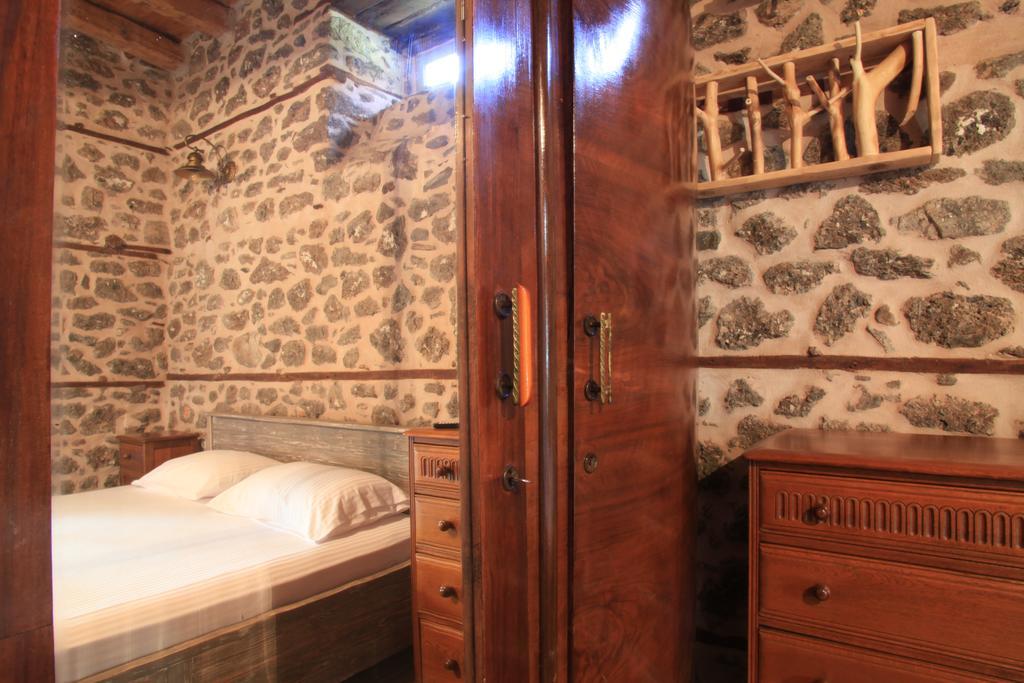 Bayiri Petit Pension Litóchoron Esterno foto